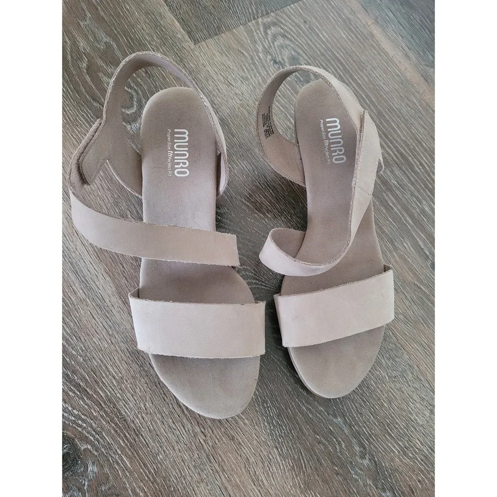 Munro lucia leather